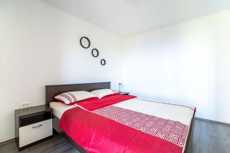 Apartments Nika With Swimming Pool And Beautiful Sea View Dobrec Luaran gambar